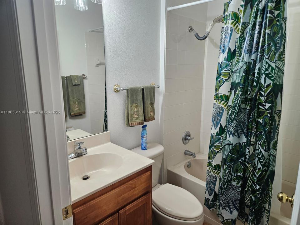 For Sale: $369,000 (3 beds, 2 baths, 1773 Square Feet)