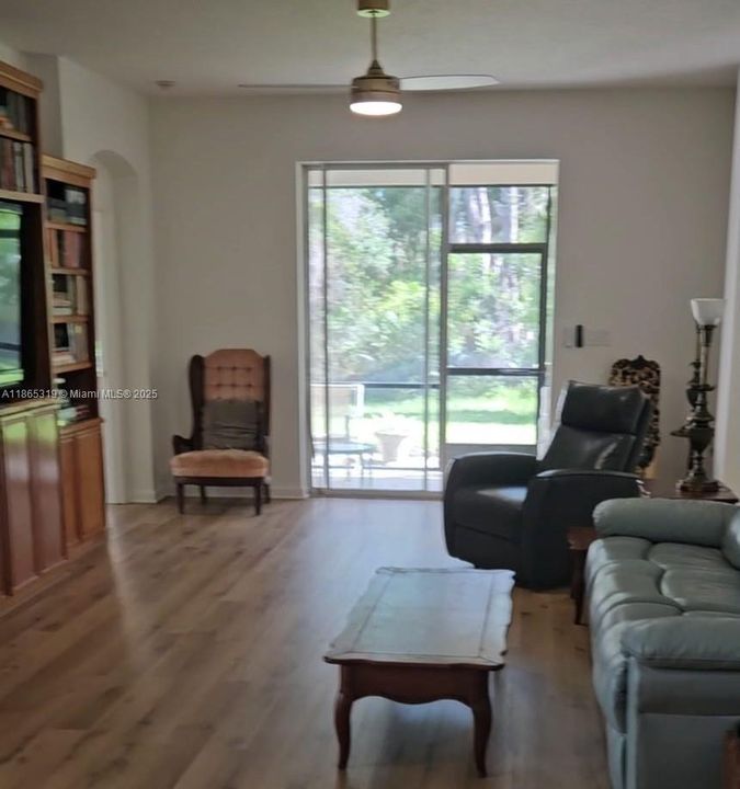 For Sale: $369,000 (3 beds, 2 baths, 1773 Square Feet)