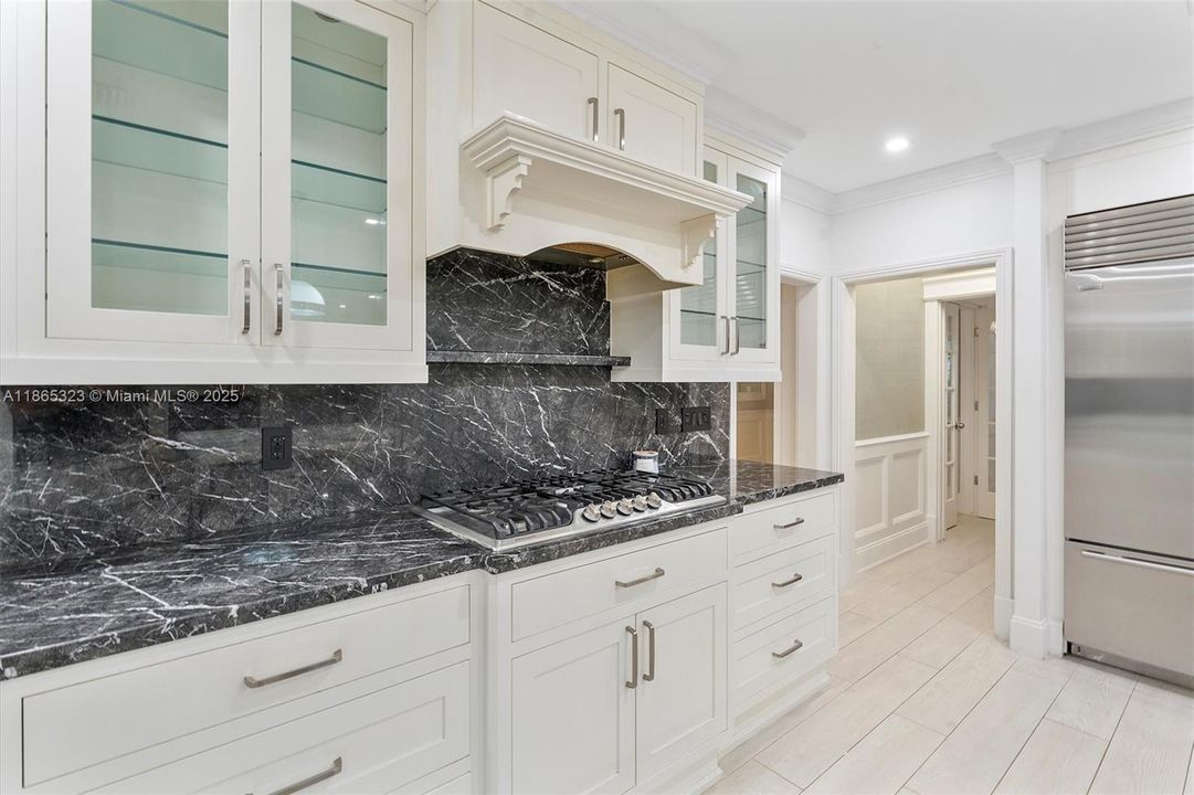 На продажу: $4,999,000 (5 спален, 4 ванн, 3851 Квадратных фут)