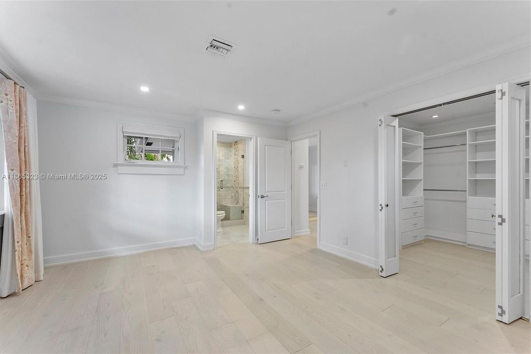 На продажу: $4,999,000 (5 спален, 4 ванн, 3851 Квадратных фут)