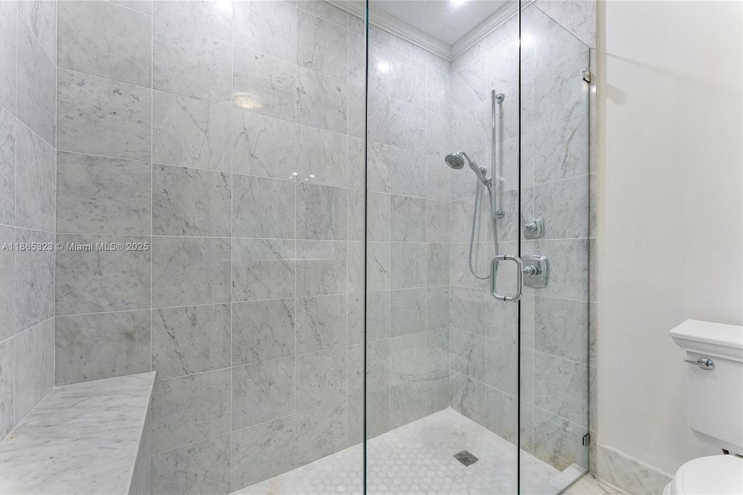 На продажу: $4,999,000 (5 спален, 4 ванн, 3851 Квадратных фут)