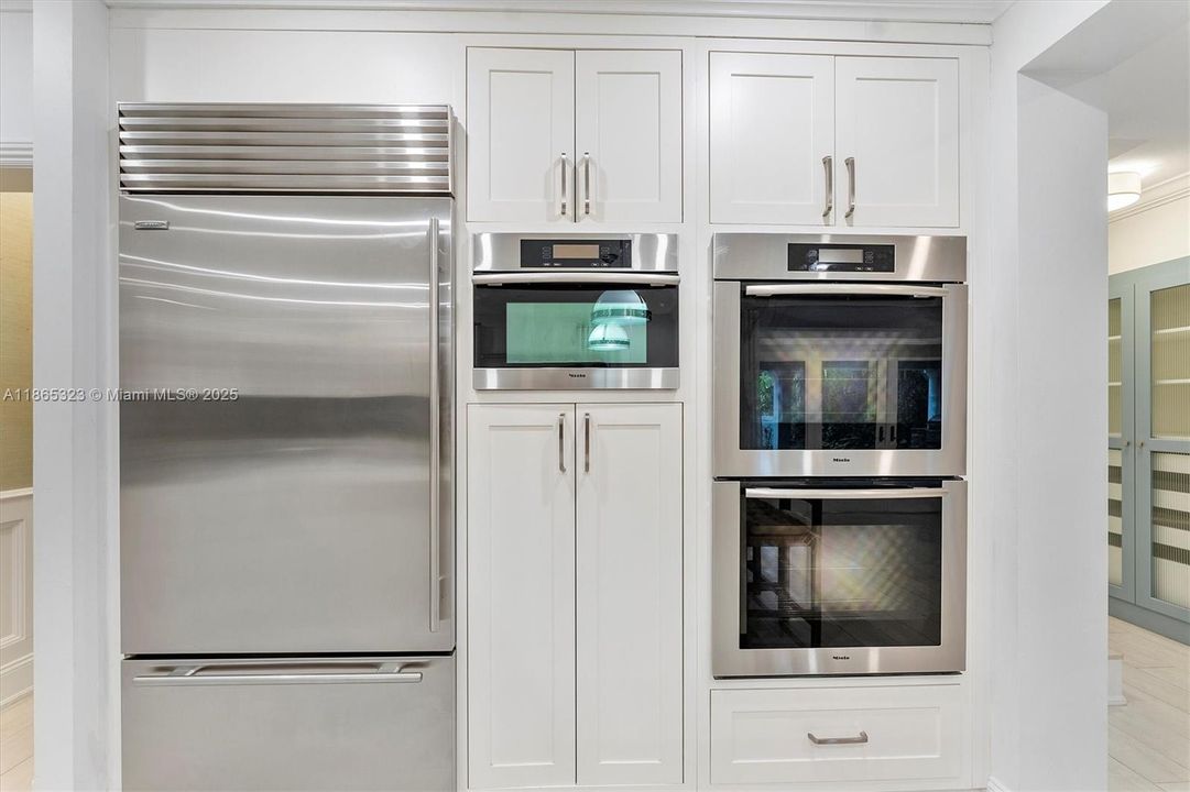 На продажу: $4,999,000 (5 спален, 4 ванн, 3851 Квадратных фут)