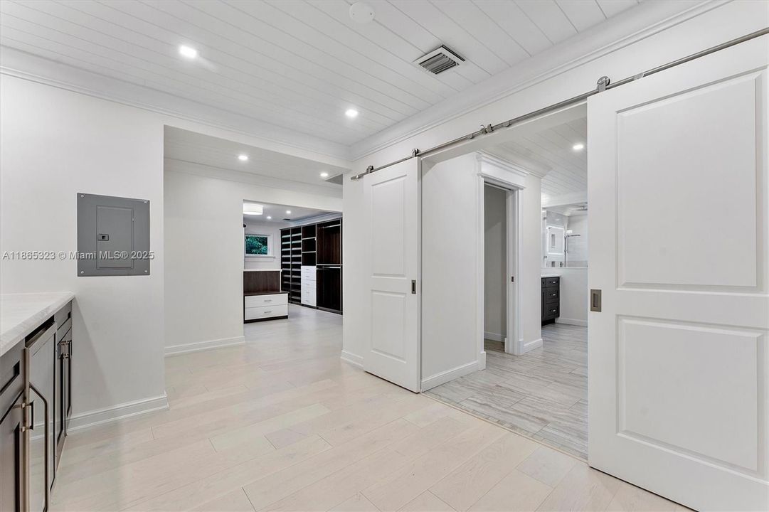 На продажу: $4,999,000 (5 спален, 4 ванн, 3851 Квадратных фут)