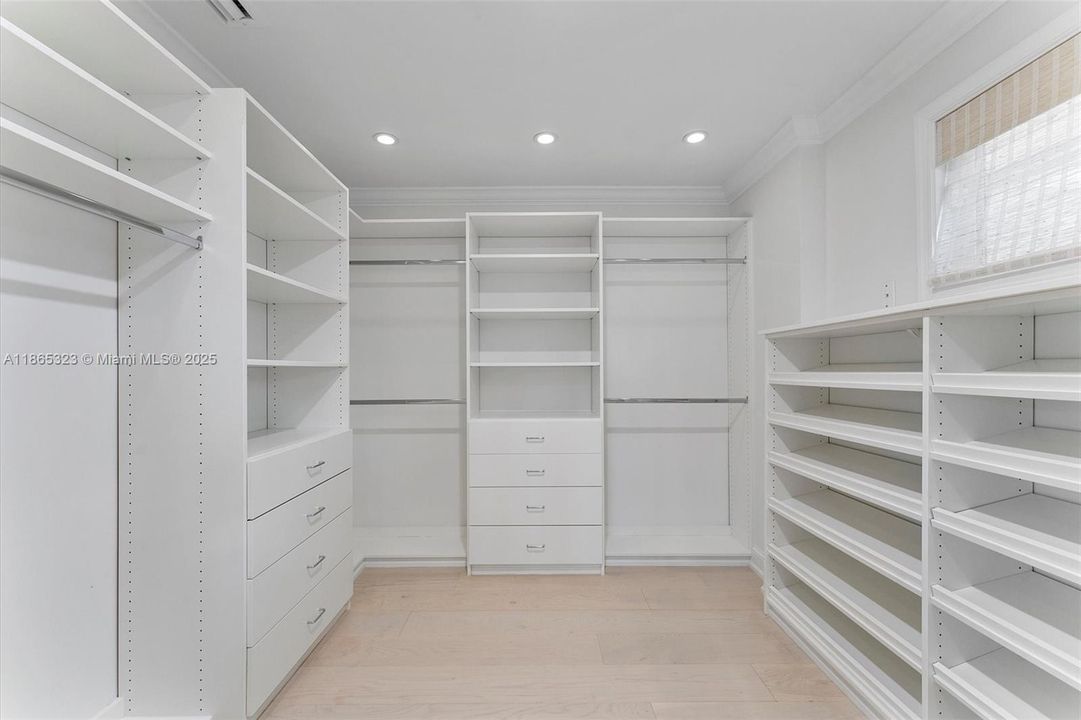 На продажу: $4,999,000 (5 спален, 4 ванн, 3851 Квадратных фут)