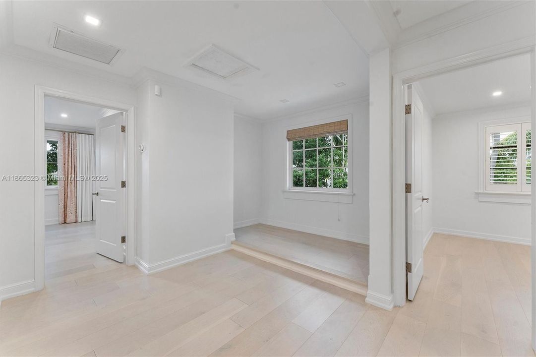 На продажу: $4,999,000 (5 спален, 4 ванн, 3851 Квадратных фут)
