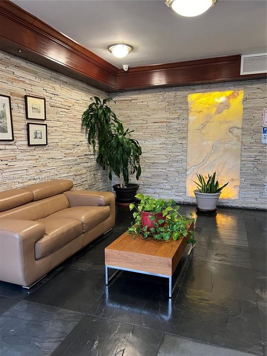 Недавно продано: $545,000 (2 спален, 2 ванн, 1226 Квадратных фут)