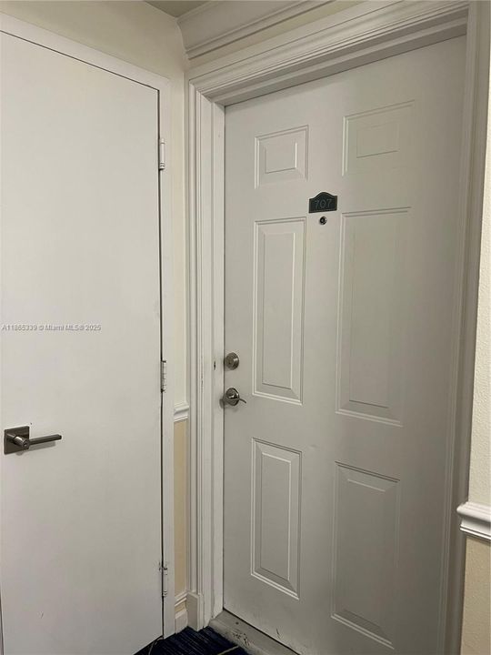 Недавно продано: $545,000 (2 спален, 2 ванн, 1226 Квадратных фут)