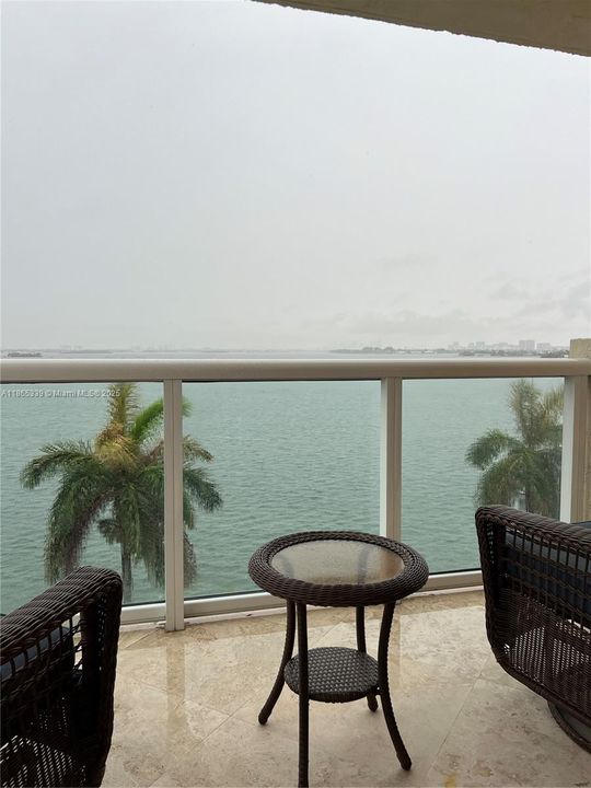 Недавно продано: $545,000 (2 спален, 2 ванн, 1226 Квадратных фут)