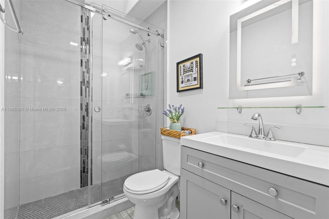 合同活跃: $798,000 (4 贝兹, 2 浴室, 2616 平方英尺)