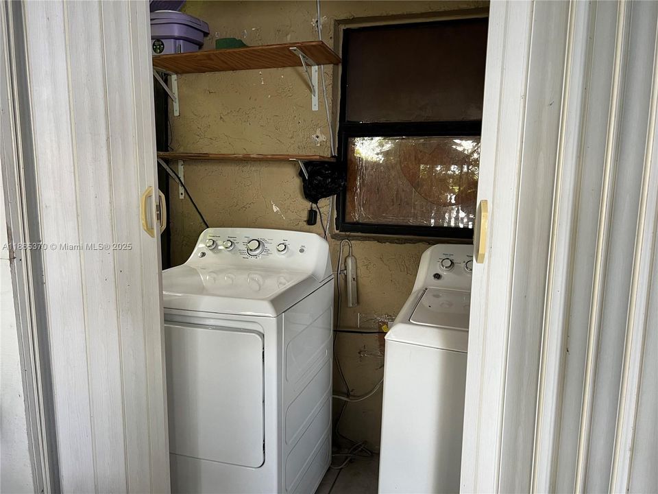 待售: $329,000 (3 贝兹, 3 浴室, 1303 平方英尺)