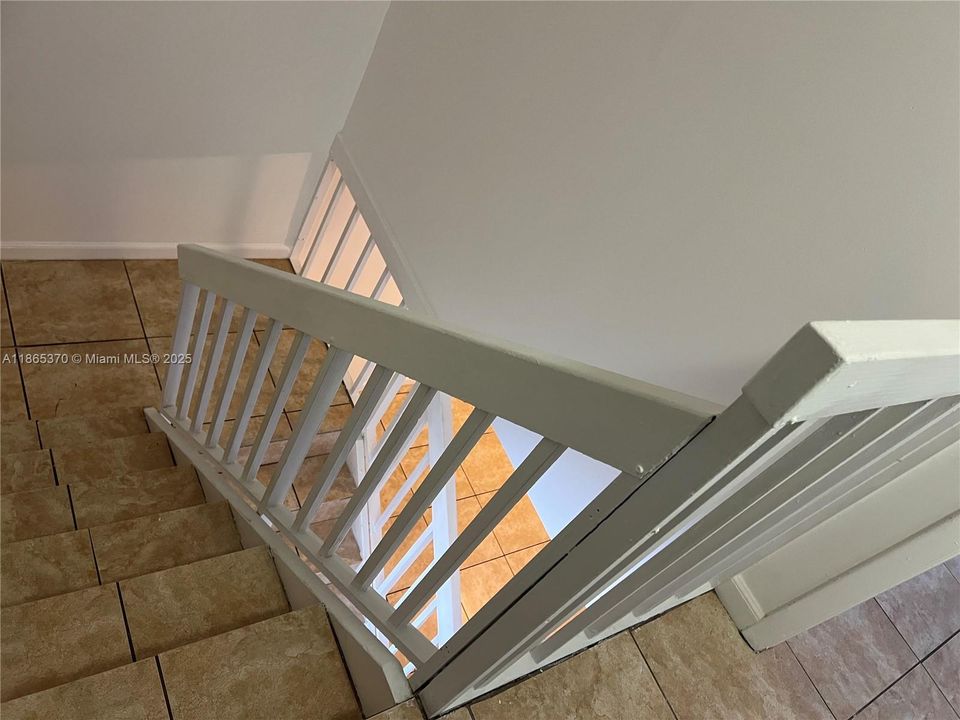 待售: $329,000 (3 贝兹, 3 浴室, 1303 平方英尺)