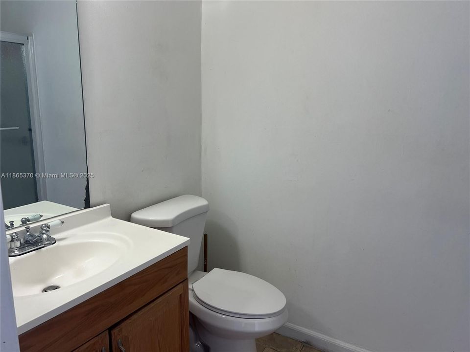 待售: $329,000 (3 贝兹, 3 浴室, 1303 平方英尺)