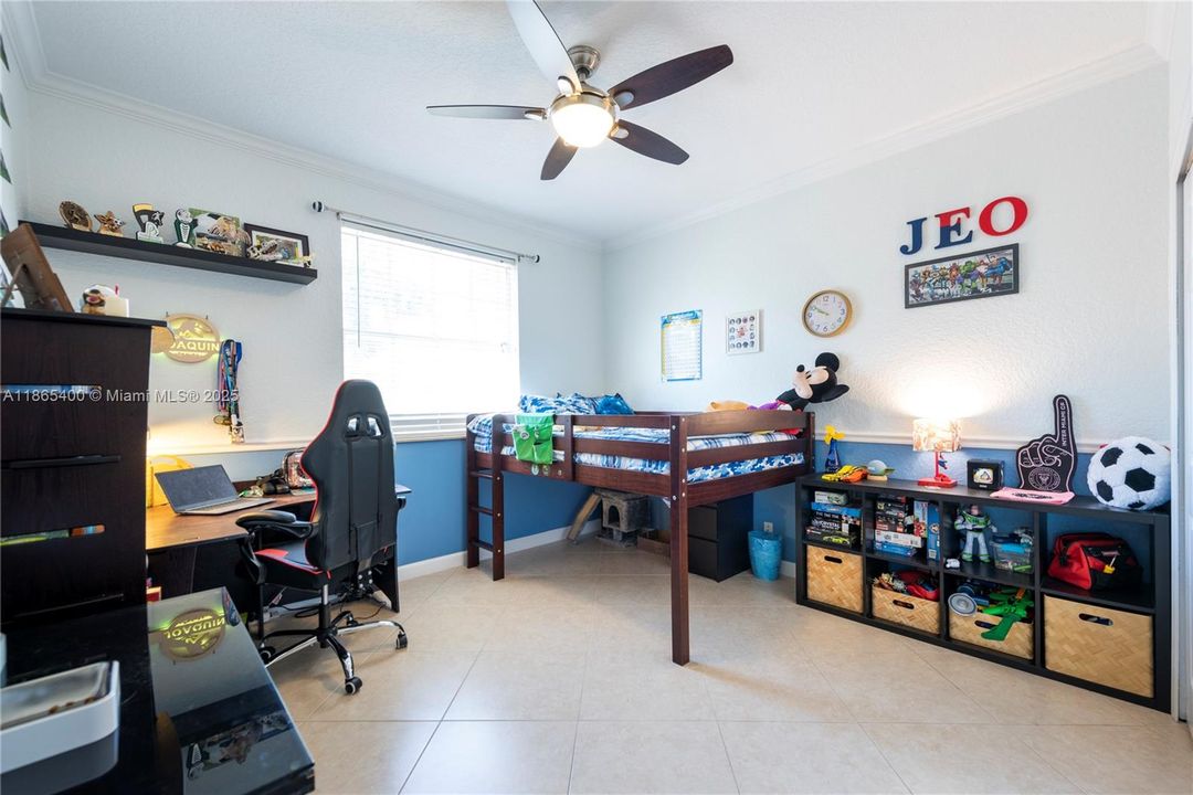 For Sale: $1,249,300 (6 beds, 5 baths, 3766 Square Feet)