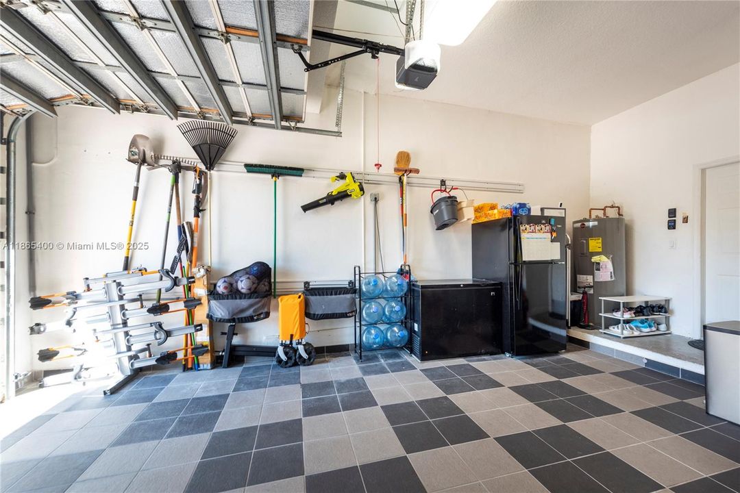 For Sale: $1,249,300 (6 beds, 5 baths, 3766 Square Feet)