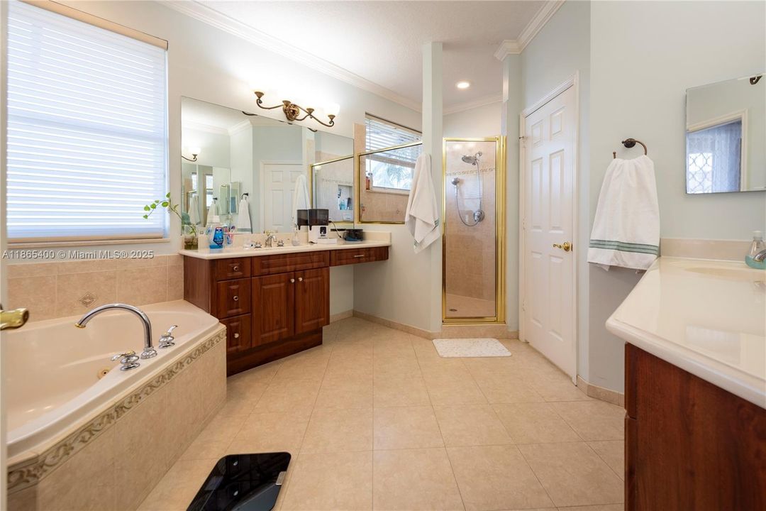 For Sale: $1,249,300 (6 beds, 5 baths, 3766 Square Feet)