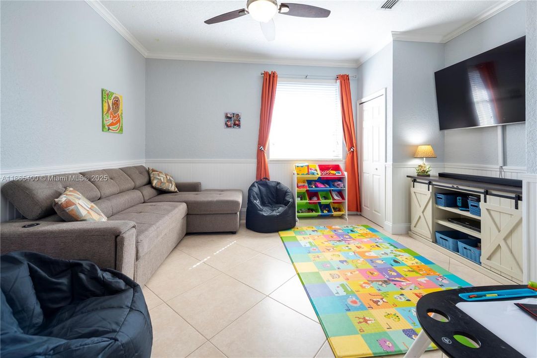 For Sale: $1,249,300 (6 beds, 5 baths, 3766 Square Feet)