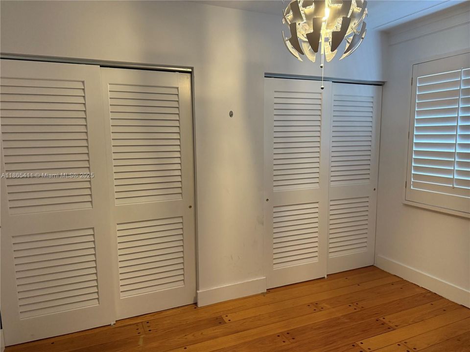 Под контрактом: $8,500 (4 спален, 4 ванн, 1906 Квадратных фут)