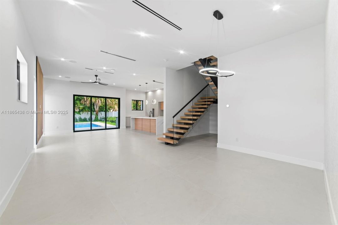 Active With Contract: $1,500,000 (3 beds, 3 baths, 2330 Square Feet)