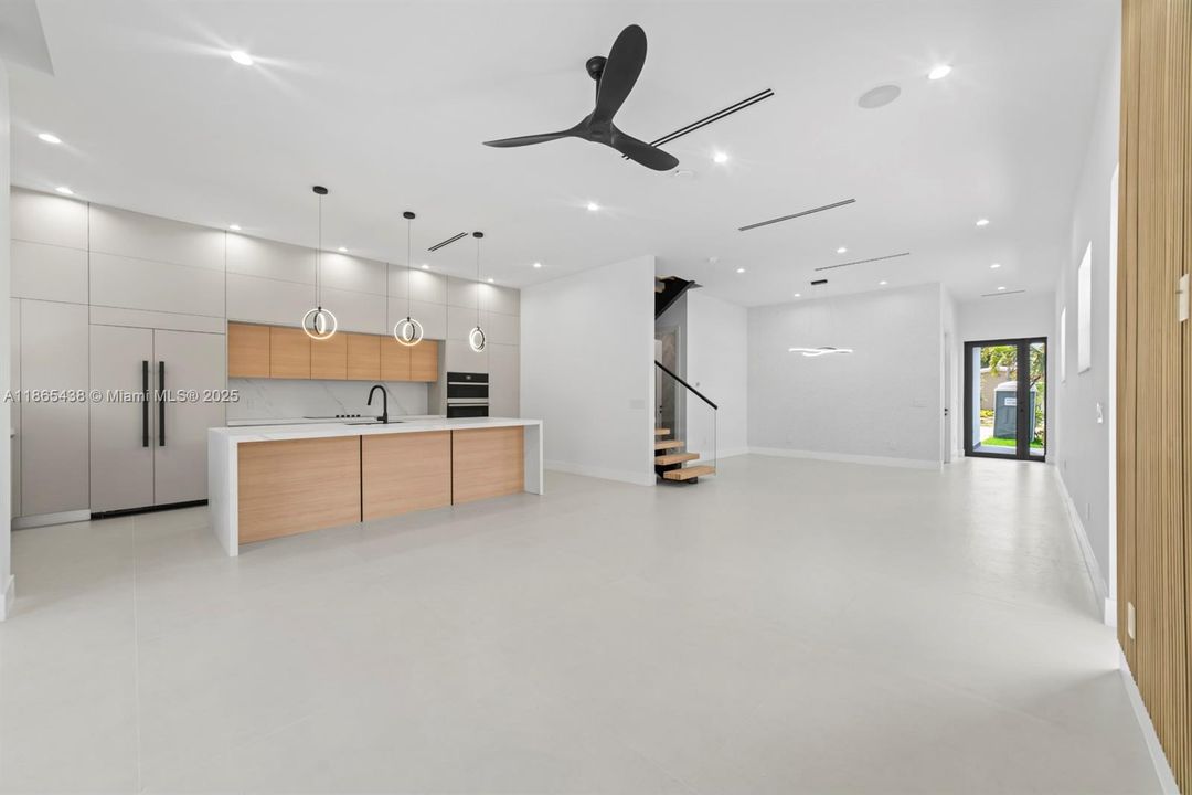 Active With Contract: $1,500,000 (3 beds, 3 baths, 2330 Square Feet)