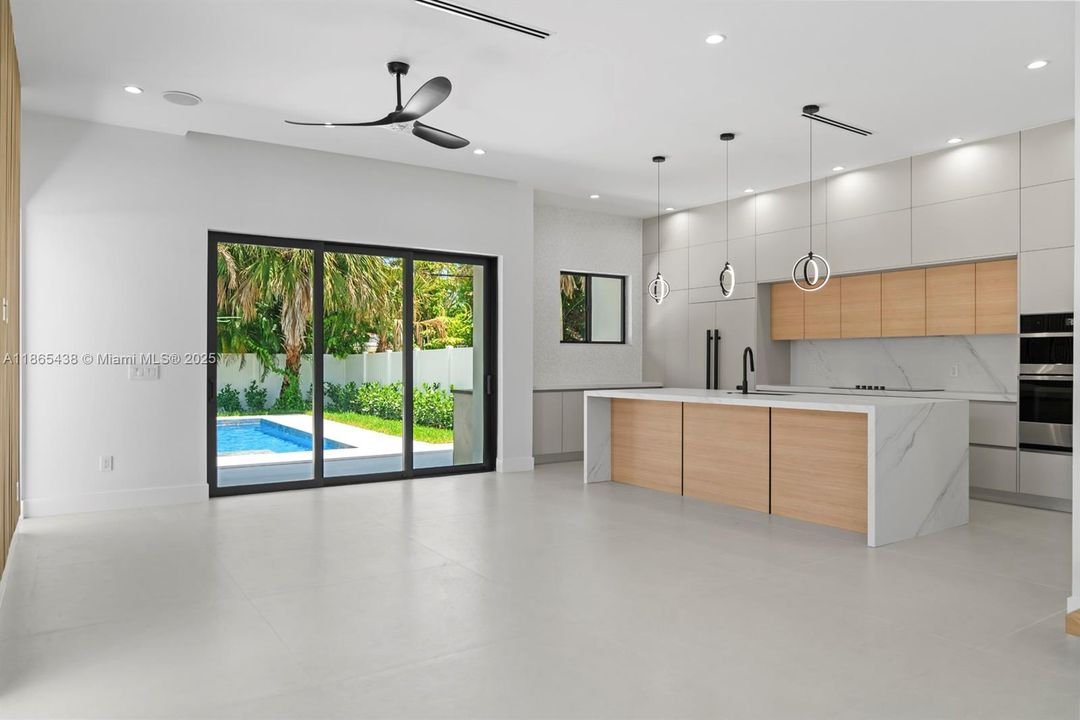 Active With Contract: $1,500,000 (3 beds, 3 baths, 2330 Square Feet)