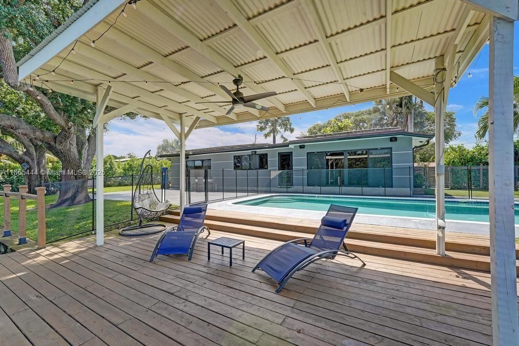 待售: $1,850,000 (5 贝兹, 3 浴室, 2227 平方英尺)