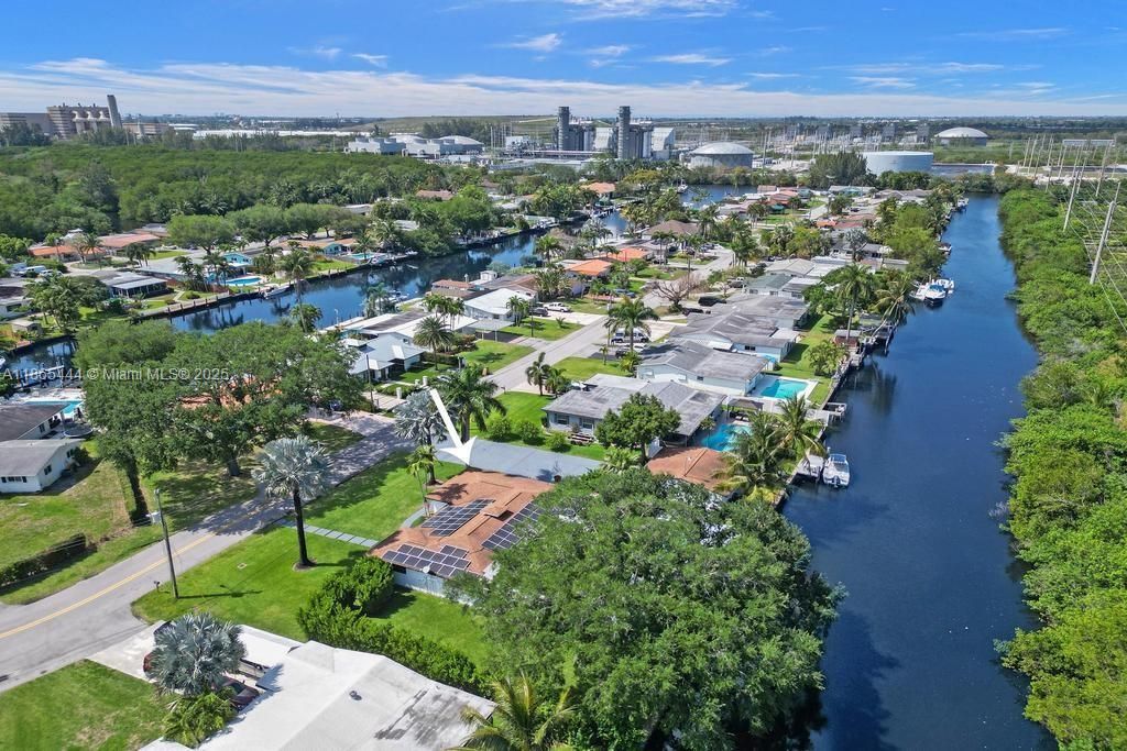 待售: $1,850,000 (5 贝兹, 3 浴室, 2227 平方英尺)