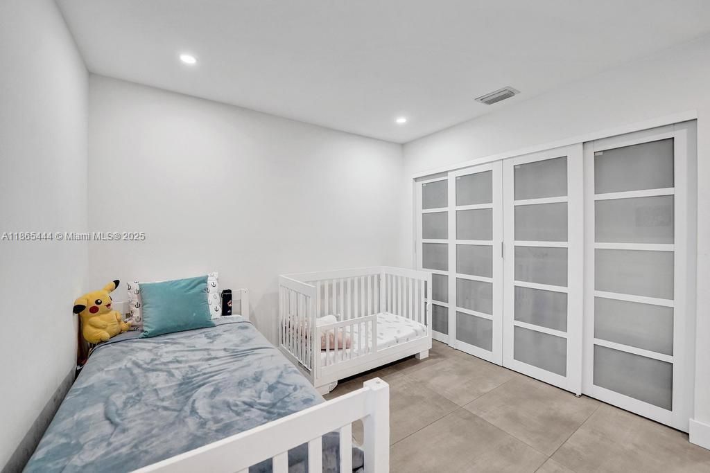 待售: $1,850,000 (5 贝兹, 3 浴室, 2227 平方英尺)