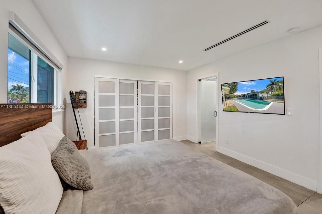 待售: $1,850,000 (5 贝兹, 3 浴室, 2227 平方英尺)