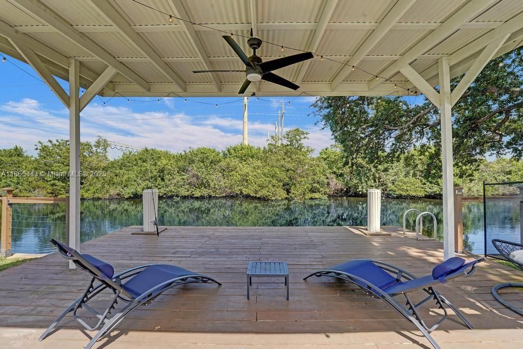 待售: $1,850,000 (5 贝兹, 3 浴室, 2227 平方英尺)