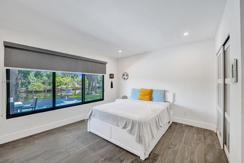 待售: $1,850,000 (5 贝兹, 3 浴室, 2227 平方英尺)