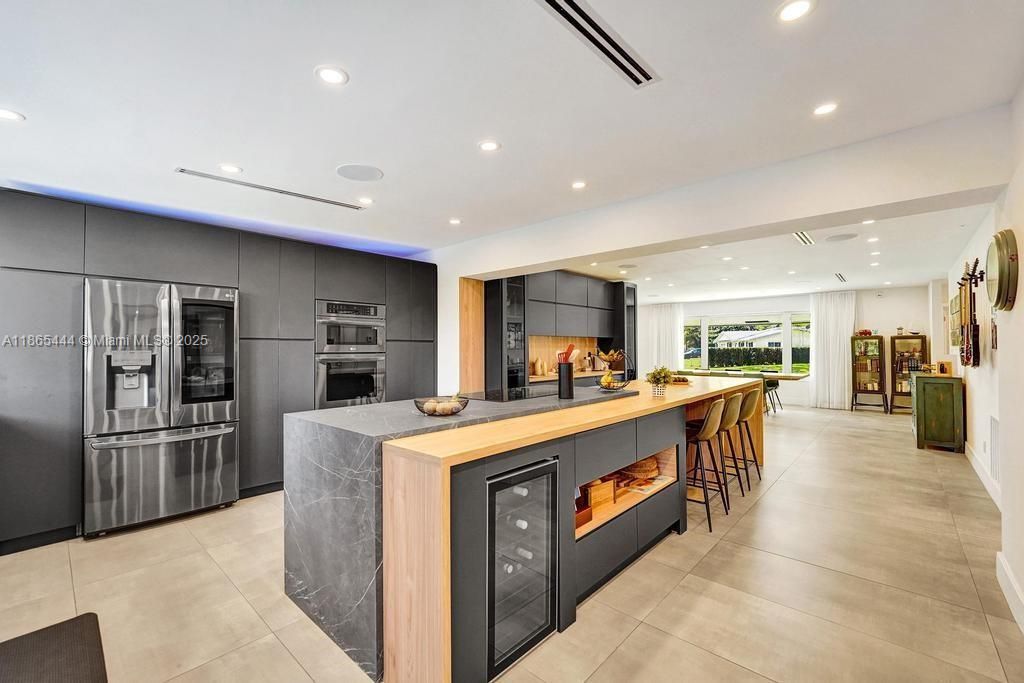 待售: $1,850,000 (5 贝兹, 3 浴室, 2227 平方英尺)