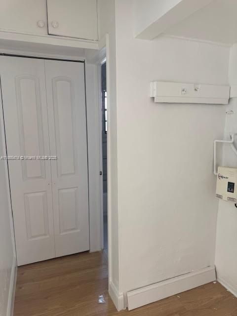 待售: $249,000 (2 贝兹, 1 浴室, 899 平方英尺)