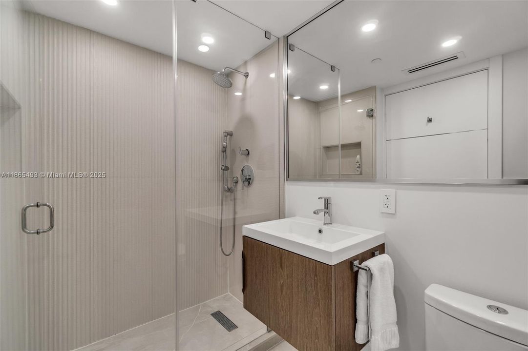 待售: $2,998,000 (3 贝兹, 3 浴室, 1740 平方英尺)