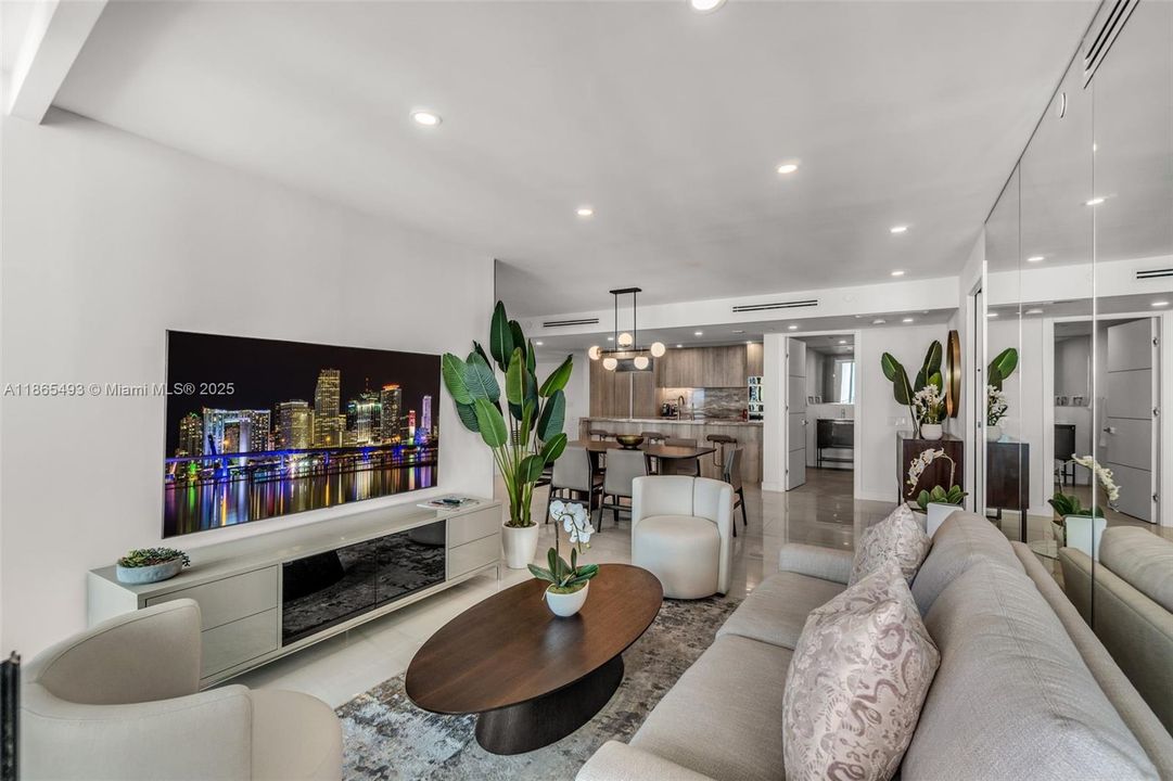 待售: $2,998,000 (3 贝兹, 3 浴室, 1740 平方英尺)