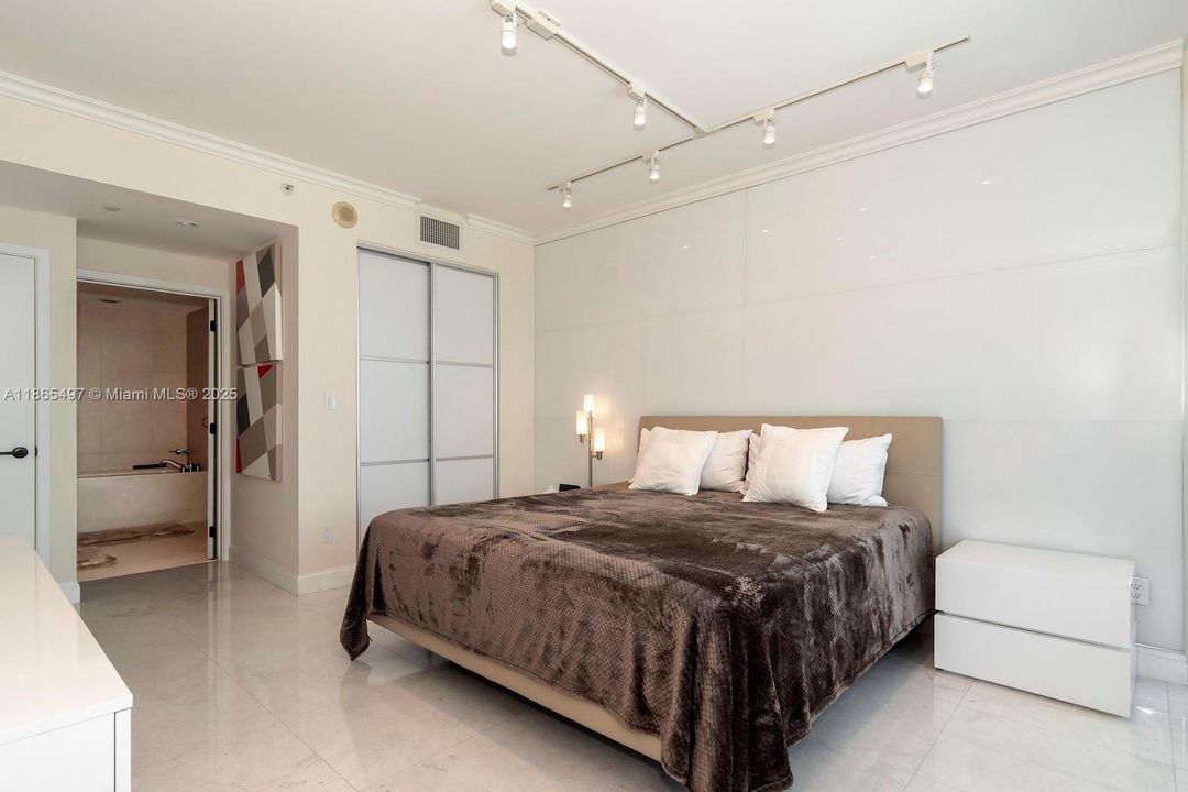 En Venta: $1,020,000 (2 camas, 2 baños, 1035 Pies cuadrados)