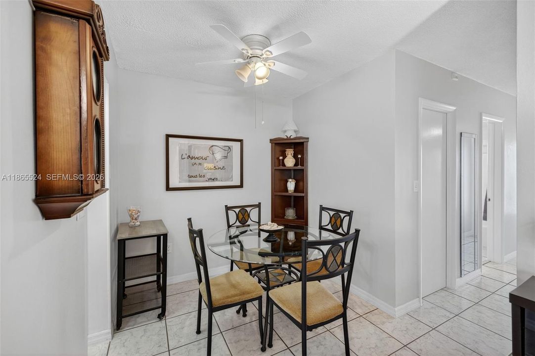 For Sale: $63,000 (1 beds, 1 baths, 688 Square Feet)