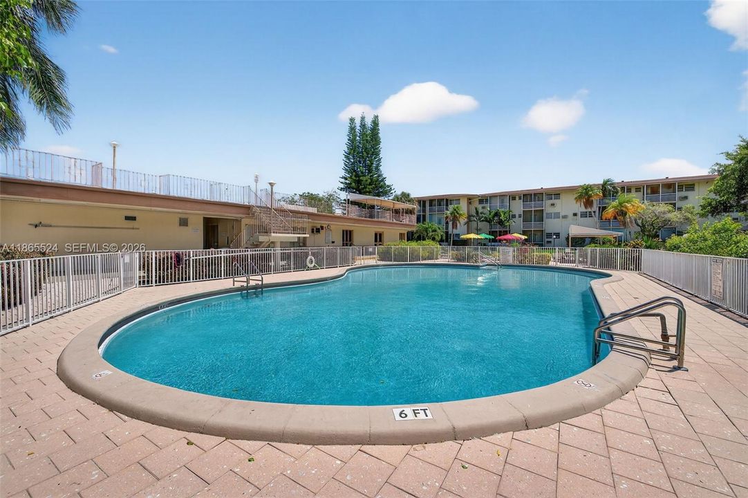 For Sale: $63,000 (1 beds, 1 baths, 688 Square Feet)