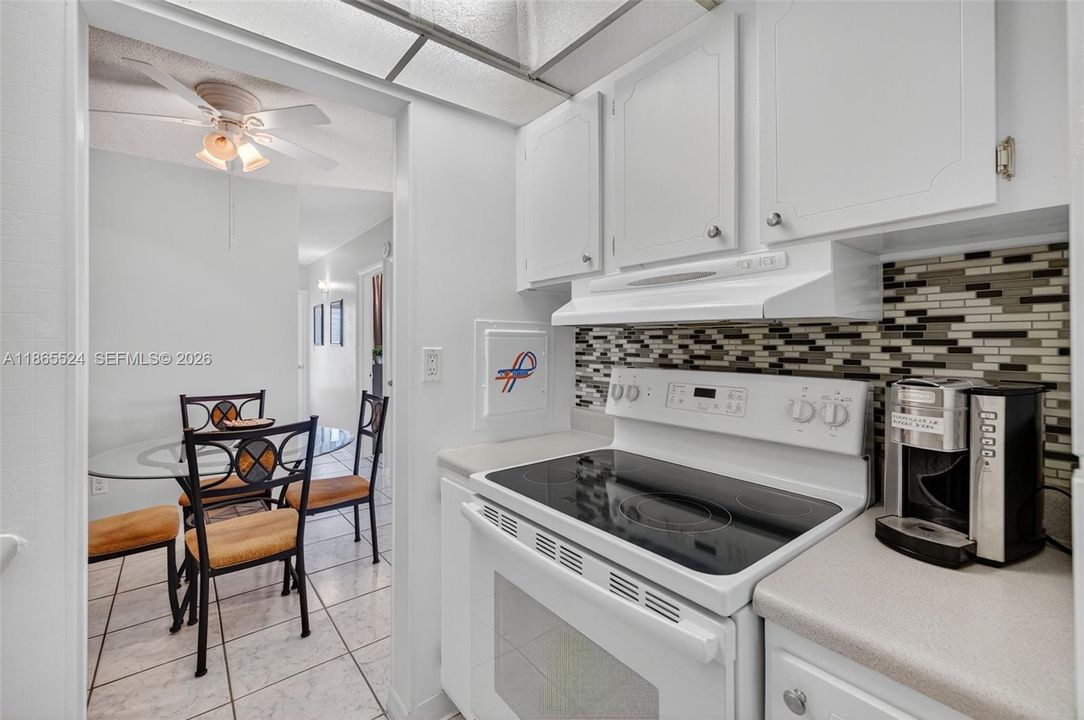 For Sale: $63,000 (1 beds, 1 baths, 688 Square Feet)