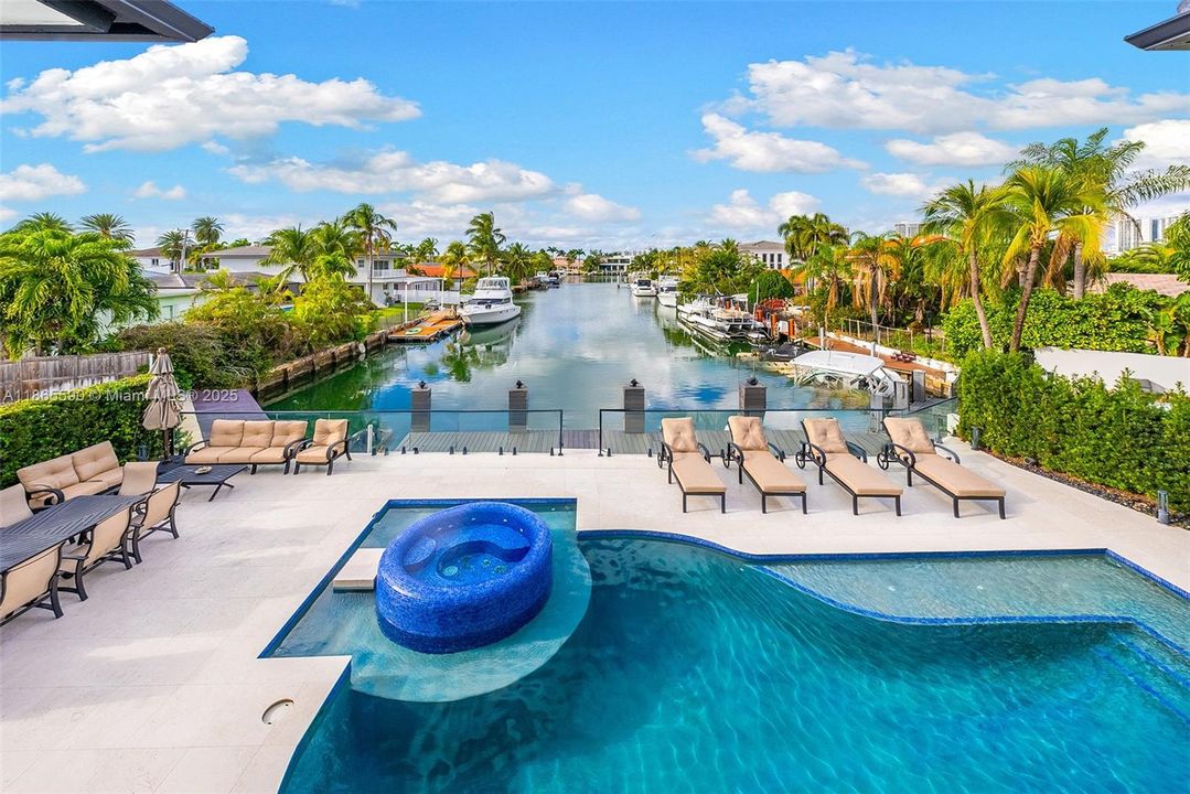 For Sale: $5,995,000 (5 beds, 4 baths, 4416 Square Feet)