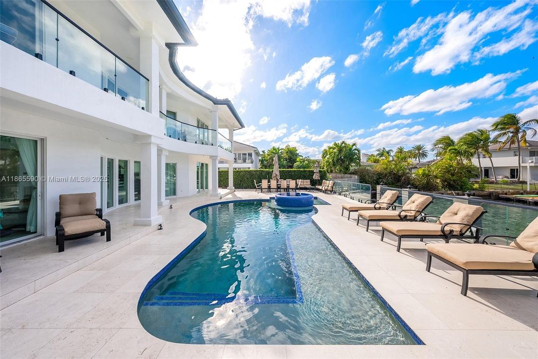 For Sale: $5,995,000 (5 beds, 4 baths, 4416 Square Feet)