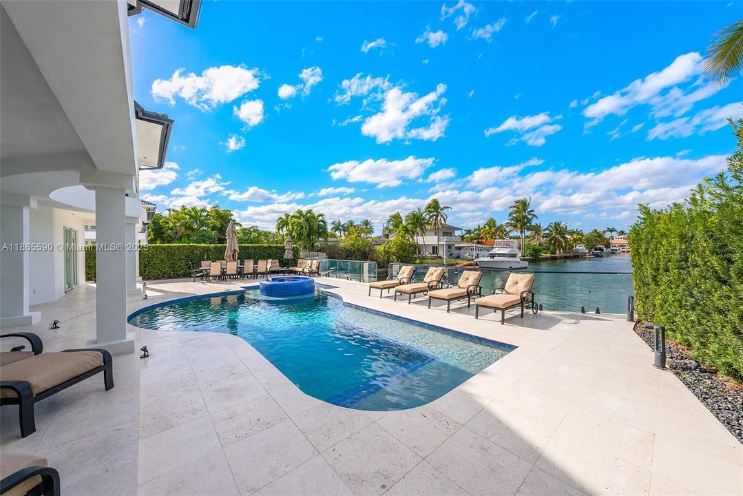 For Sale: $5,995,000 (5 beds, 4 baths, 4416 Square Feet)