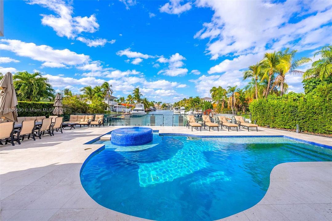 For Sale: $5,995,000 (5 beds, 4 baths, 4416 Square Feet)