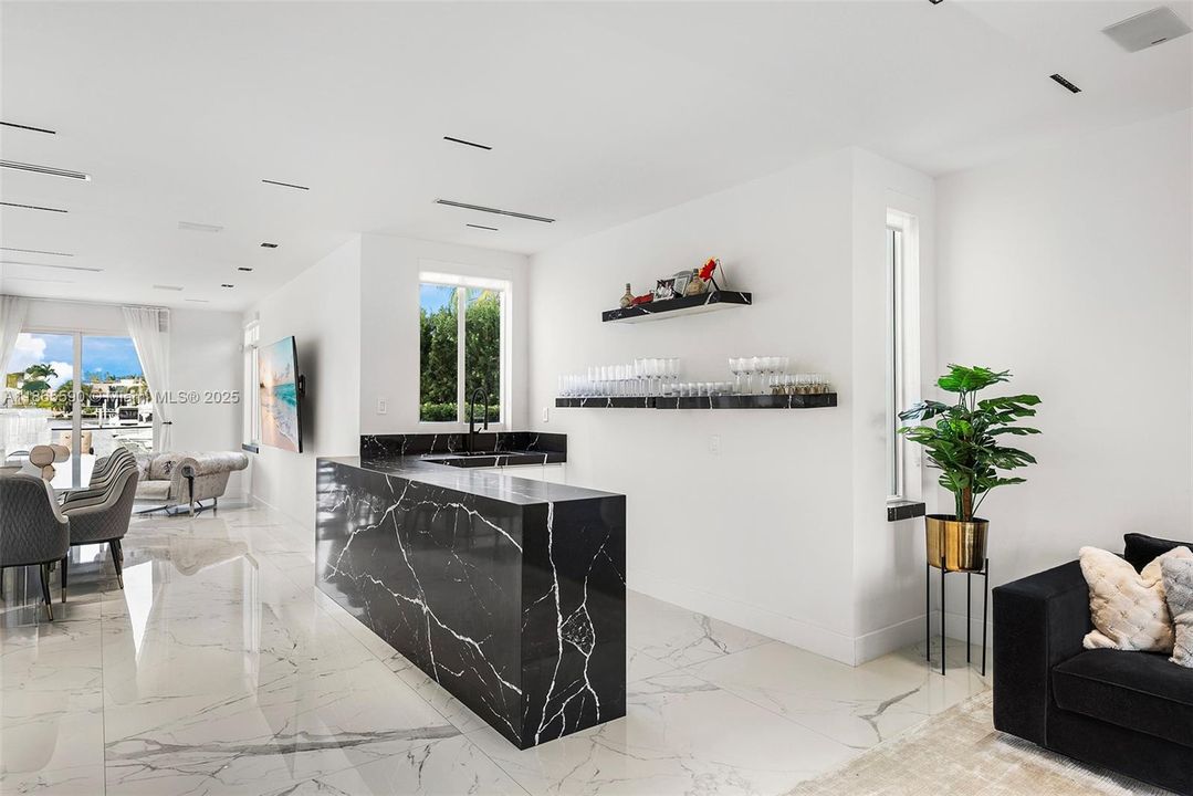 For Sale: $5,995,000 (5 beds, 4 baths, 4416 Square Feet)