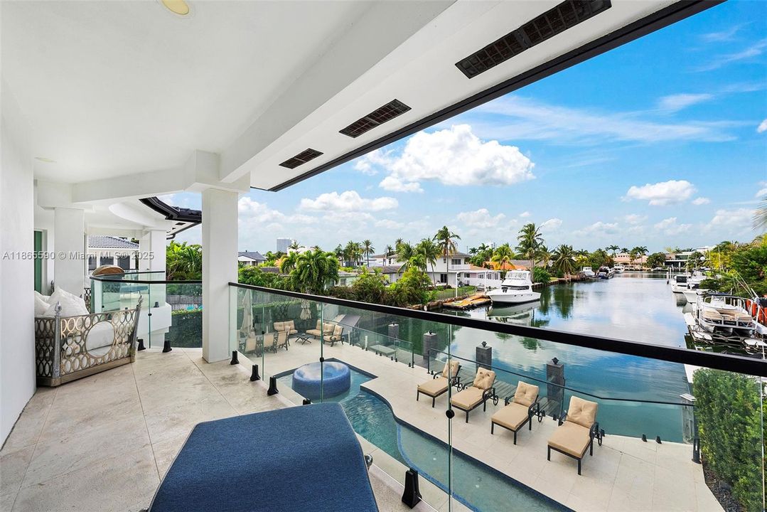 For Sale: $5,995,000 (5 beds, 4 baths, 4416 Square Feet)