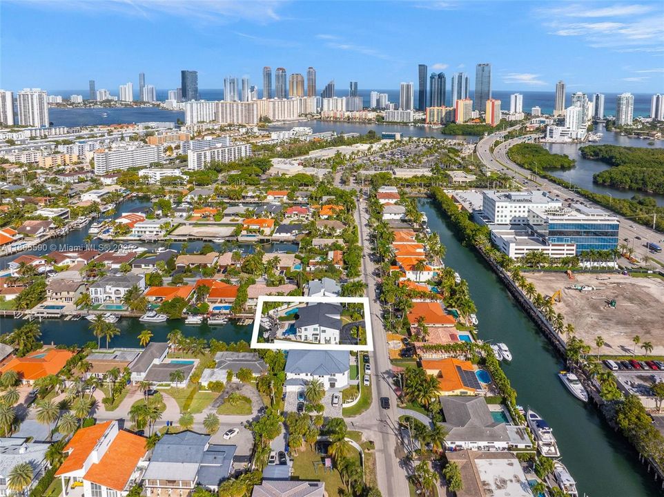 For Sale: $5,995,000 (5 beds, 4 baths, 4416 Square Feet)