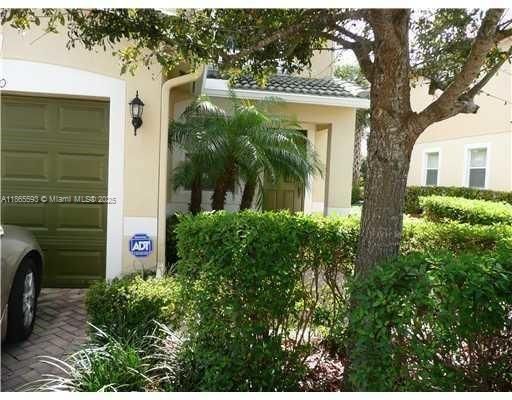 Recently Rented: $2,950 (3 beds, 2 baths, 1655 Square Feet)