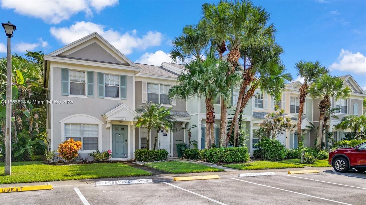 Под контрактом: $249,900 (1 спален, 1 ванн, 945 Квадратных фут)