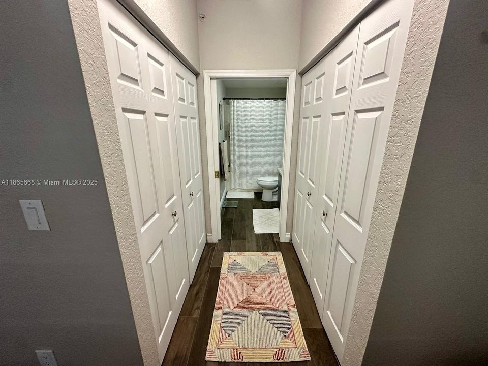 Недавно арендовано: $2,700 (2 спален, 2 ванн, 1071 Квадратных фут)