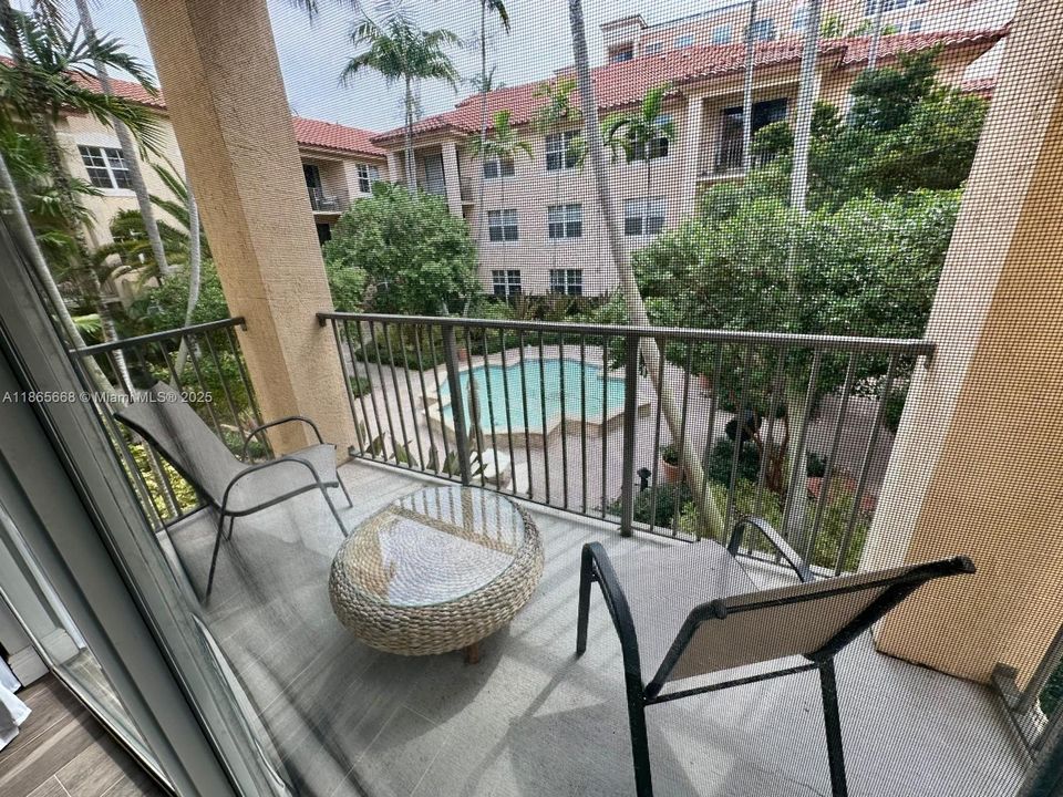 Недавно арендовано: $2,700 (2 спален, 2 ванн, 1071 Квадратных фут)