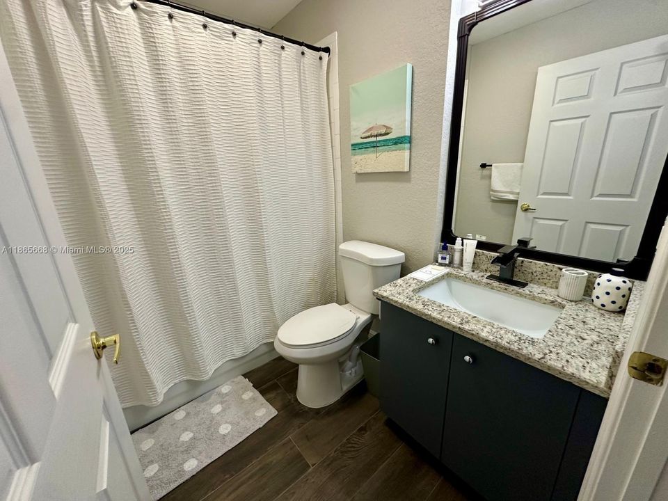 Недавно арендовано: $2,700 (2 спален, 2 ванн, 1071 Квадратных фут)